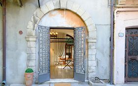 Due Archi-Nel Cuore Del Centro